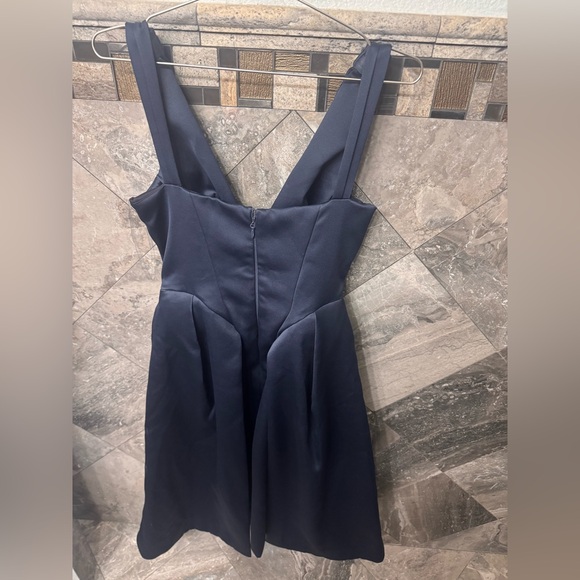 House of CB  Paloma Plunge Neck Sleeveless Midi Dress - Picture 6 of 7